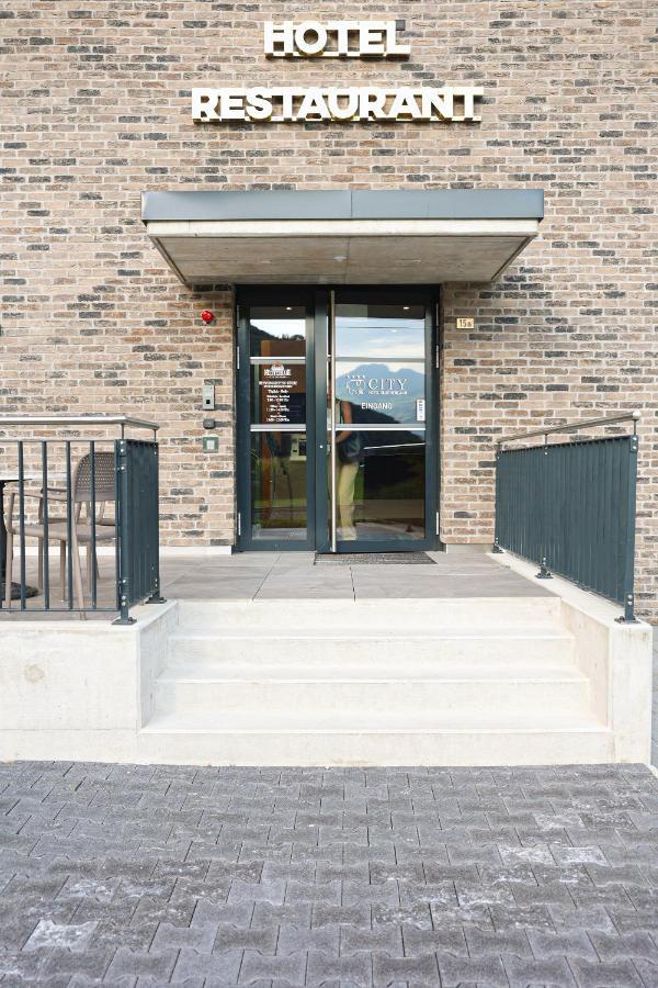 City Hotel Glarnerland Nafels Bagian luar foto