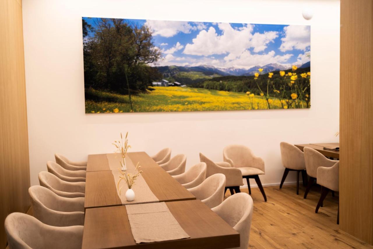 City Hotel Glarnerland Nafels Bagian luar foto